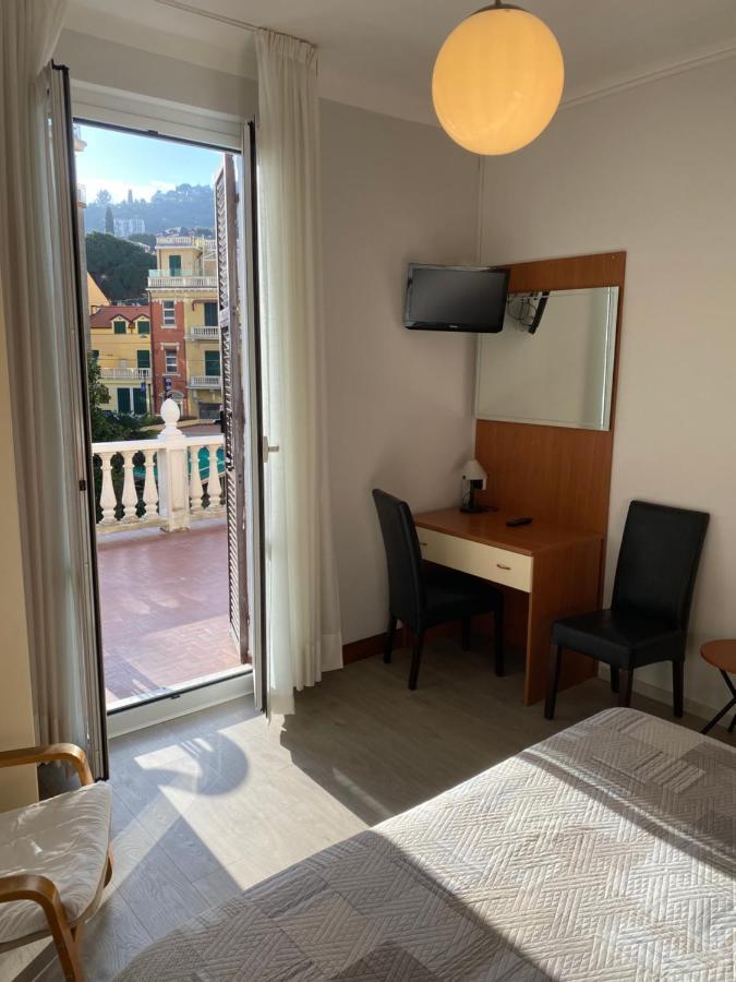 Hotel Fiorenza & Banksia Meuble 알라시오 외부 사진