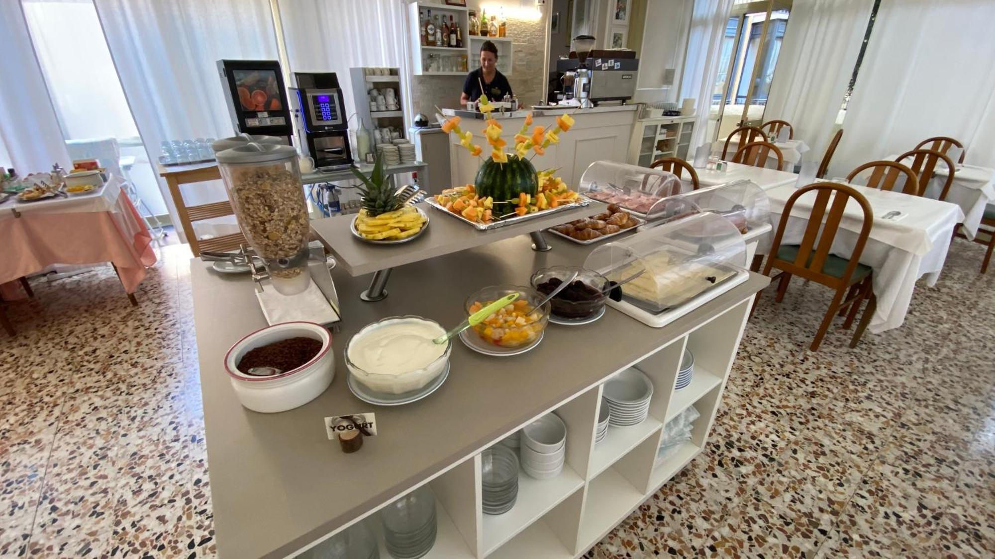 Hotel Fiorenza & Banksia Meuble 알라시오 외부 사진